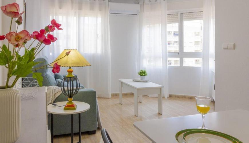 M&R Trini Beach, Parking Privado Torrevieja Luaran gambar